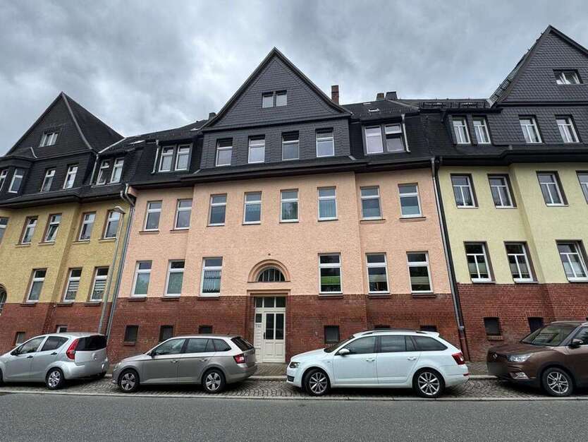Haus zum Kaufen in Aue 300.000 € 330 m²