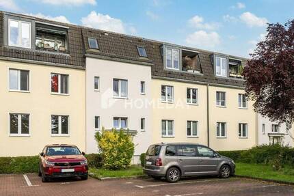 Wohnen mit Komfort: Charmante 2-Zimmer-Wohnung mit Loggia, Stellplatz und Keller