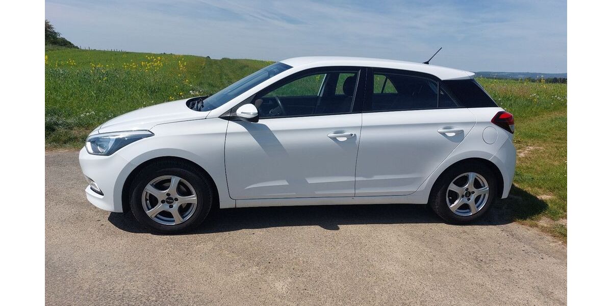 Hyundai i20 132.000 km 5.490 &euro; Weilburg 35781