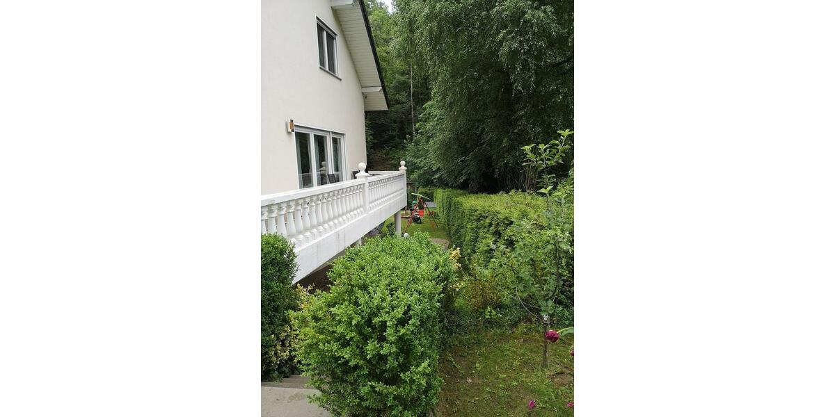 Einfamilienhaus Wiehl - 4 Zimmer, 130 m&sup2;, 1.700&euro; | Angebot:24750882