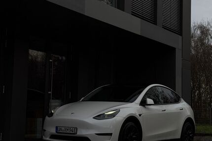 Tesla Model Y 9.325 km 38.999 &euro; Lünen 44536