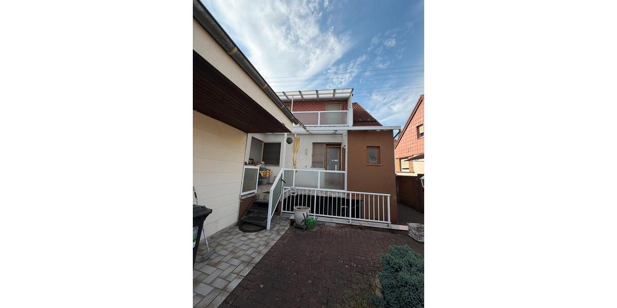 Doppelhaushälfte Bexbach - 6 Zimmer, 150 m&sup2;, 160.000&euro; | Angebot:27117406