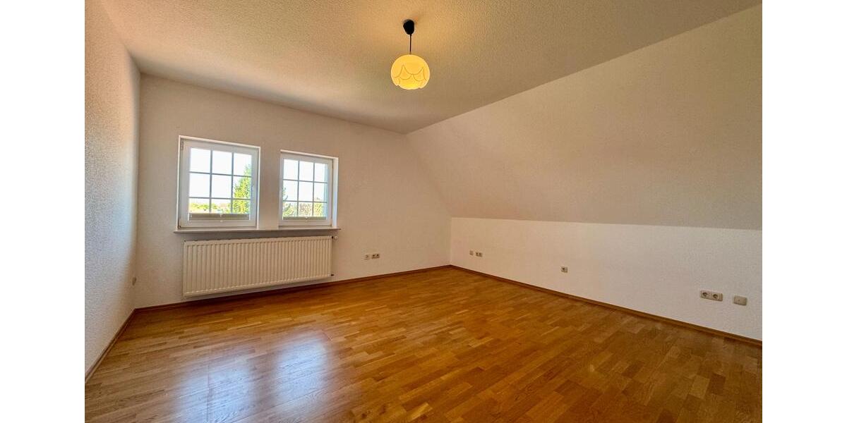 Dachgeschoßwohnung Hoya - 2 Zimmer, 100 m&sup2;, 700&euro; | Angebot:26297092