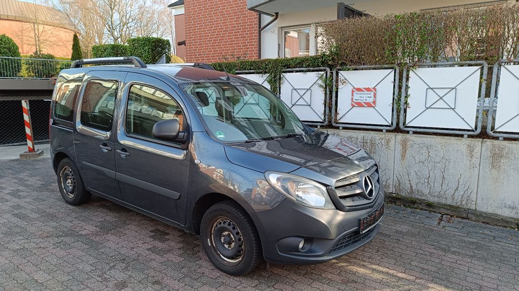 Mercedes-Benz Citan 266.000 km 5.690 &euro; Oberhausen 46145