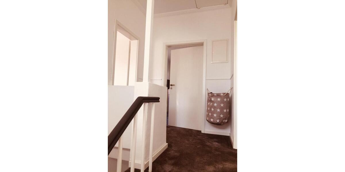 Doppelhaushälfte Lippstadt - 8 Zimmer, 165 m&sup2;, 1.450&euro; | Angebot:25281298