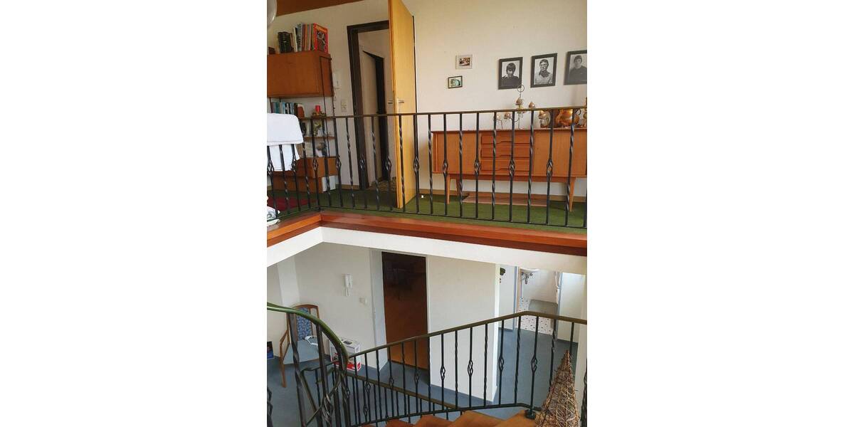 Frohes Weihnachtsfest ! Einfamilien-Wohnhaus mit Einliegerwohnung u. Garagengebäude mit Carport von Detmold-14 km von Augustdorf 1 zimmer