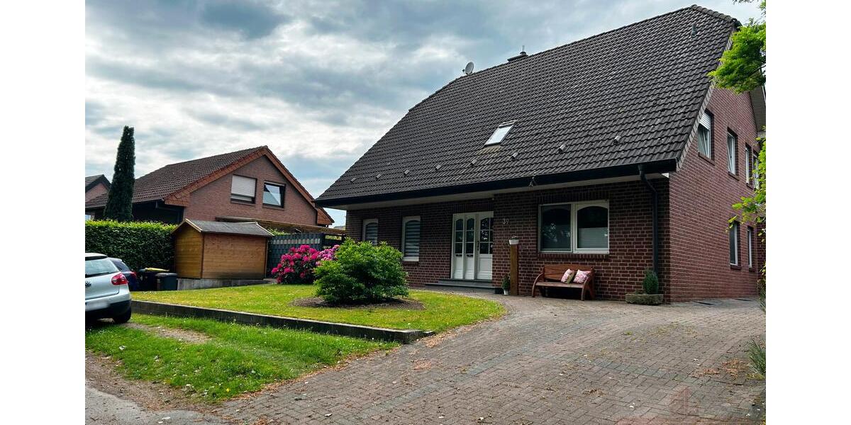 IMMOBILIEN GUMNIOR präsentiert: renovierte 3 Zimmer-Dachgeschosswohnung in Salzbergen-Holsten 3 zimmer