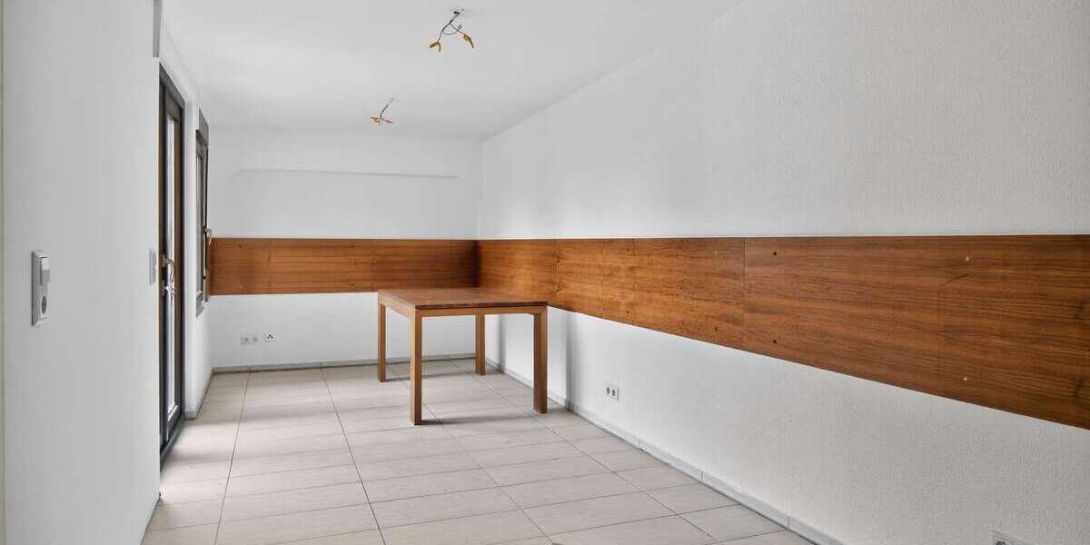 Mehrfamilienhaus in Stuttgart-Zuffenhausen - Mehrfamilienhaus, Wohnhaus Stuttgart Zuffenhausen | Angebot:25201617