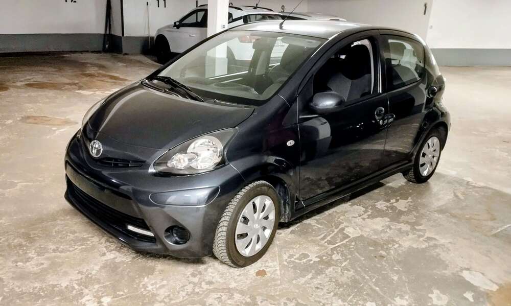 Toyota Aygo 15.200 km 5.850 &euro; Erding, GKSt 85435