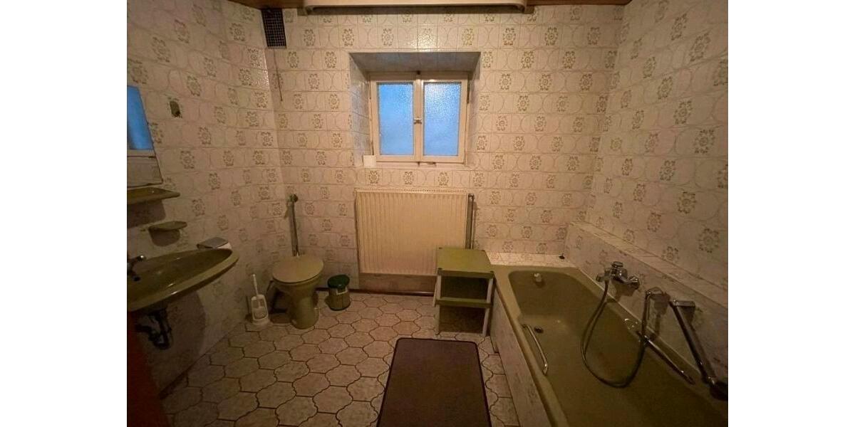 Mehrfamilienhaus, Wohnhaus Pfreimd - 8 Zimmer, 250 m&sup2;, 349.000&euro; | Angebot:27271093