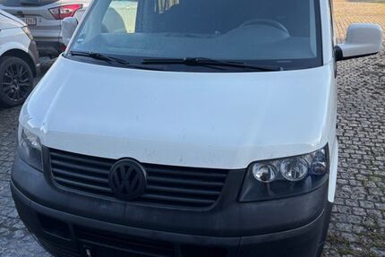 VW T5 Transporter 243.000 km 9.500 € Blankenfelde 15827