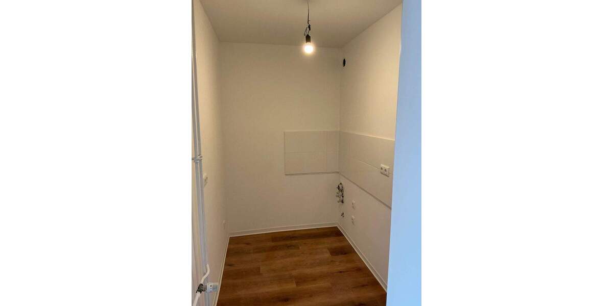 Etagenwohnung Wiesbaden Erbenheim - 1 Zimmer, 43 m&sup2;, 580&euro; | Angebot:25096136