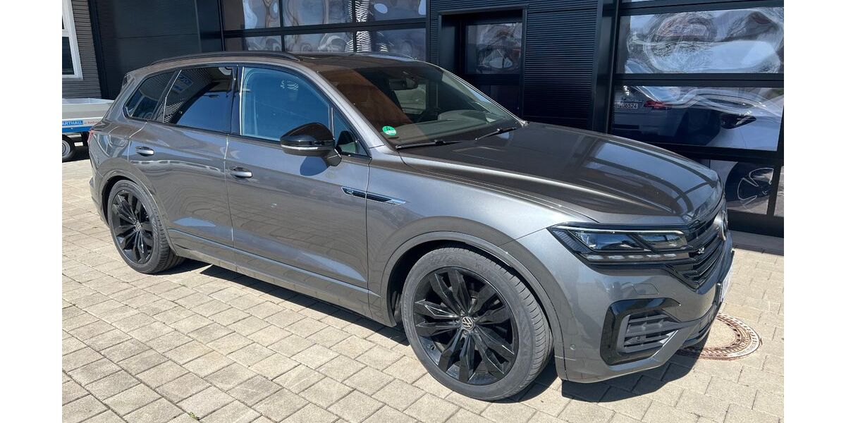 VW Touareg 182.500 km 36.500 &euro; Woringen 87789