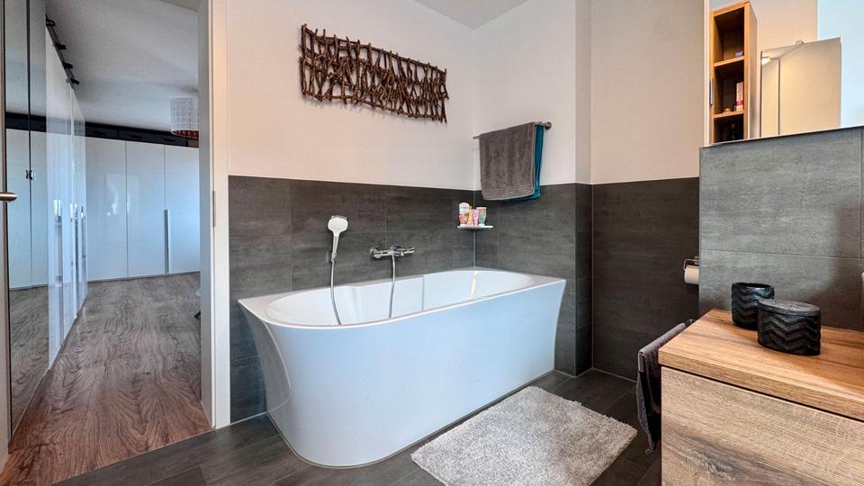 Einfamilienhaus Eisenach - 4.5 Zimmer, 149 m&sup2;, 2.148&euro; | Angebot:26349767