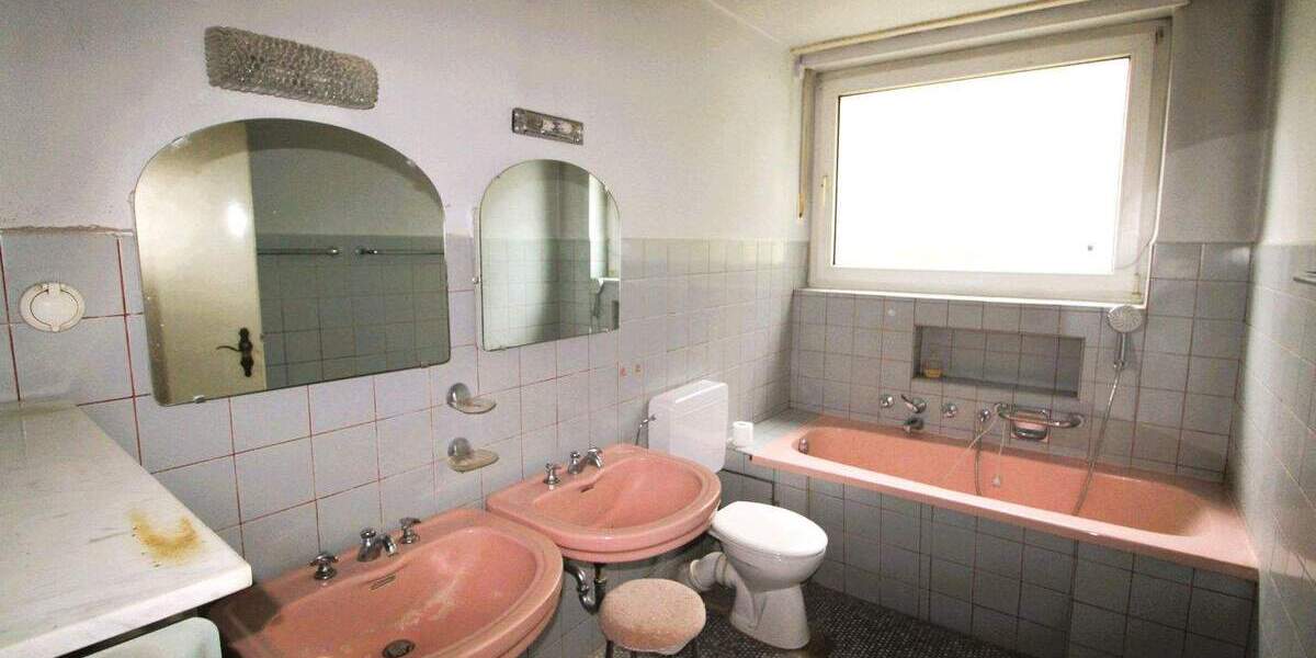 Versteigerungsimmobilie Köln Weiden - 4 Zimmer, 142 m&sup2;, 999.000&euro; | Angebot:25214526