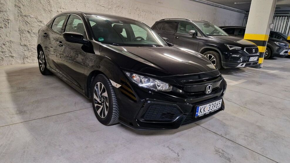 Honda Civic 49.300 km 14.800 € Kraków 31-80