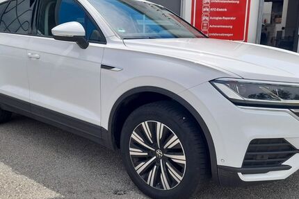 VW Touareg 173.355 km 30.999 &euro; Neuburg/Inn bei Passau 94127
