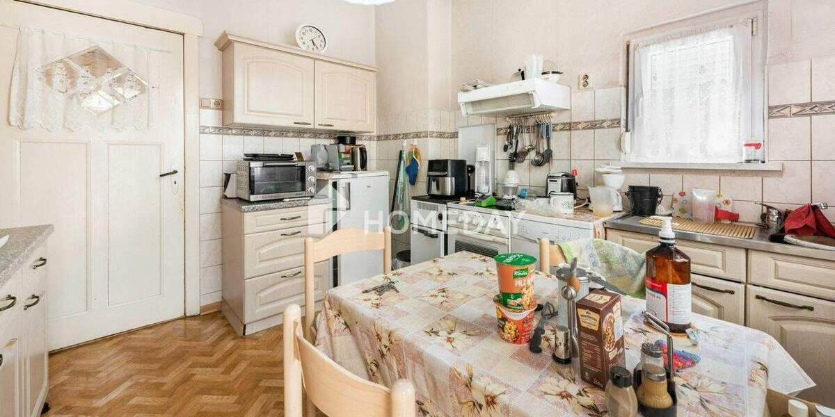 Familienidyll mit Wintergarten, Balkon und großem Grundstück 5 zimmer