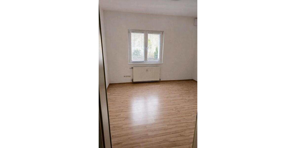 Erdgeschoßwohnung Villingen-Schwenningen Schwenningen - 1 Zimmer, 63 m&sup2;, 770&euro; | Angebot:26336122