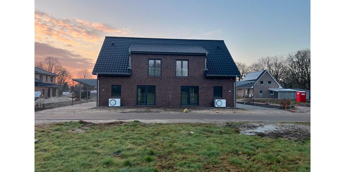 Doppelhaushälfte Schortens - 4 Zimmer, 118 m&sup2;, 1.250&euro; | Angebot:24703024