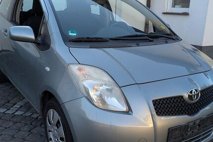 Toyota Yaris 125.000 km 2.490 &euro; Mendig 56743