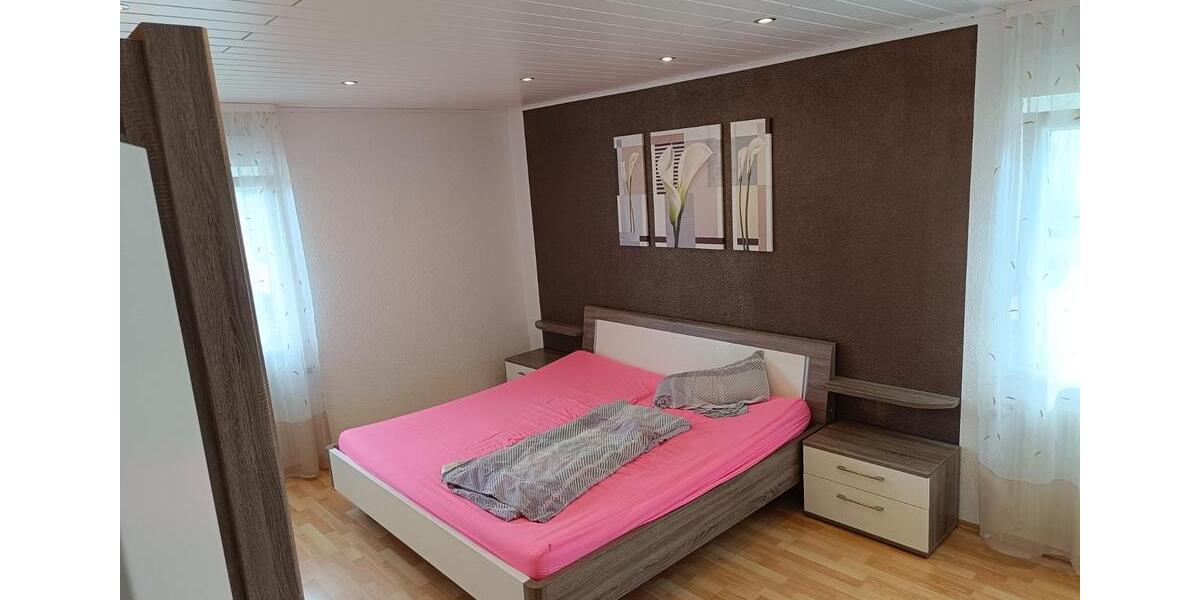Mehrfamilienhaus, Wohnhaus Höheinöd - 7.5 Zimmer, 263 m&sup2;, 399.000&euro; | Angebot:26997468