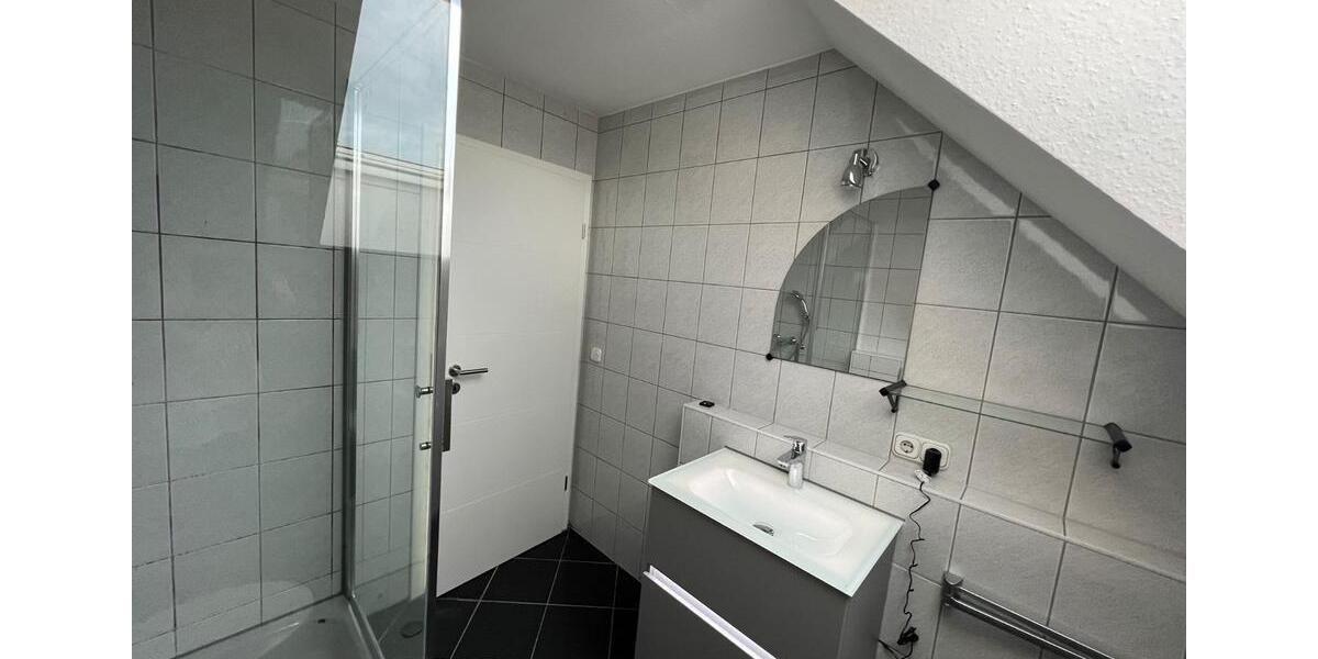 Dachgeschoßwohnung Griesheim - 3 Zimmer, 72 m&sup2;, 298.000&euro; | Angebot:26252302