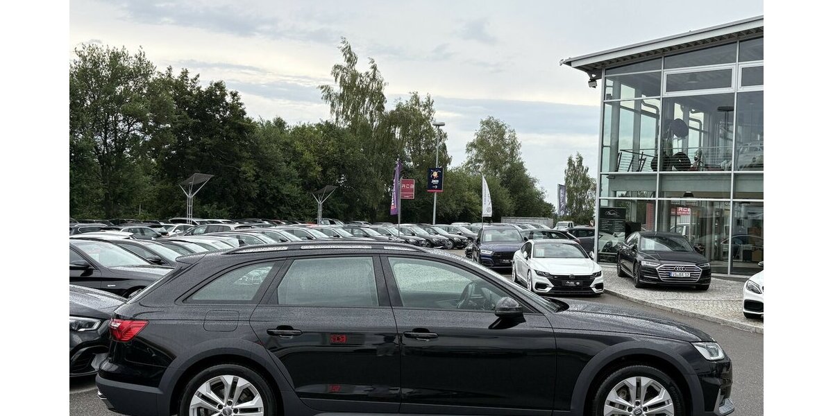 Audi A4 Allroad 40 TDI MASSAGE/PANO/MEMORY/CARPLAY 96.690 km 25.800 &euro; Villingen-Schwenningen 78054
