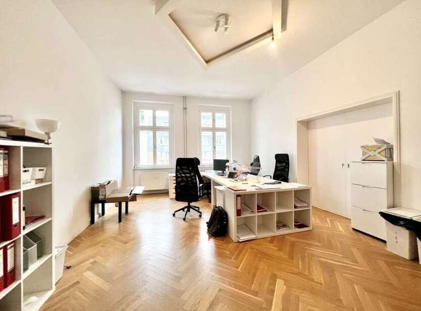 Wohnung zum Kaufen in Berlin 1.150.000 € 179.79 m²