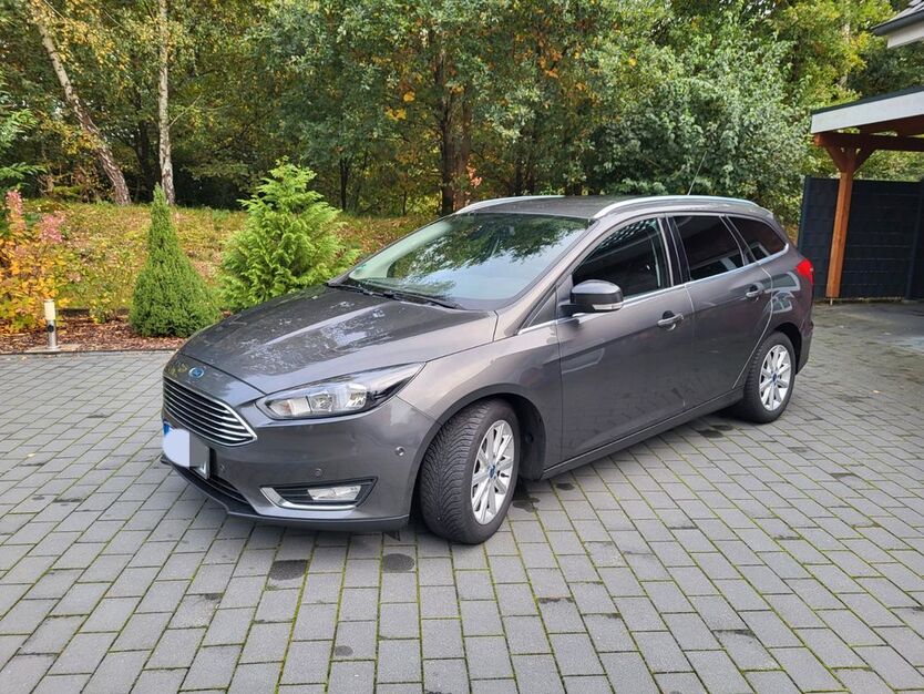 Ford Focus 132.000 km 9.200 € Emsbüren 48488