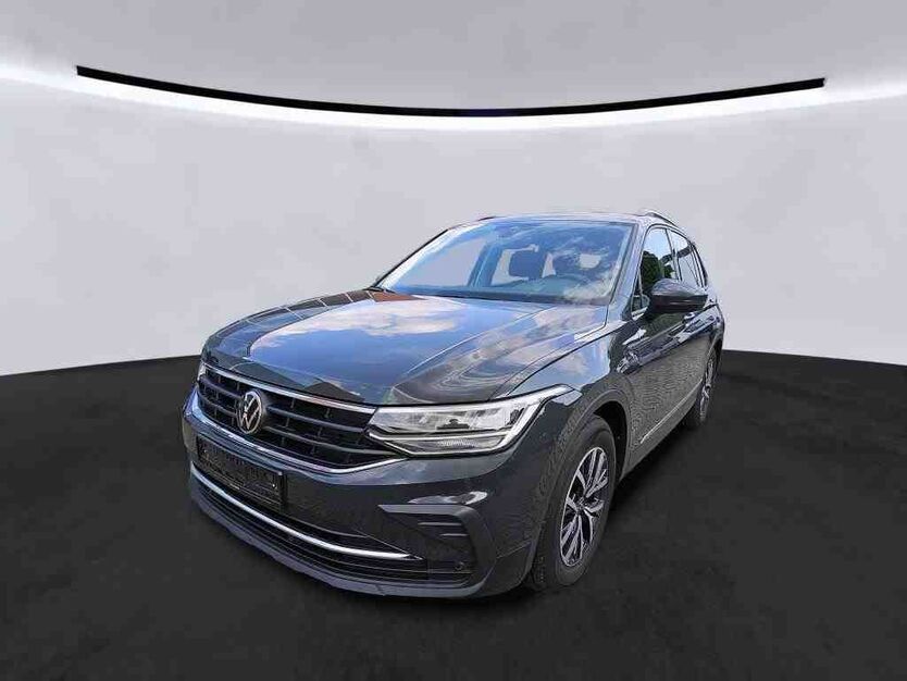 VW Tiguan 86.590 km 23.840 € Wackersdorf 92442