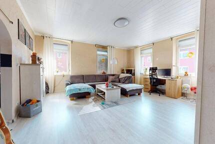 Haus Lemberg - 9 Zimmer, 320 m&sup2;, 259.000&euro; | Angebot:26346382