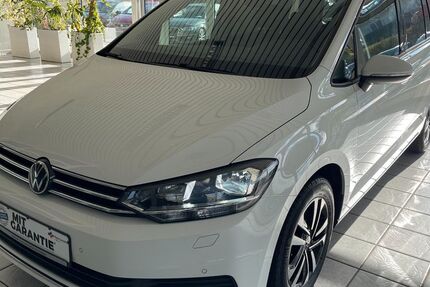 VW Touran 68.251 km 21.999 € Kesselsdorf 01723