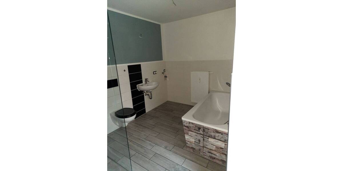 Etagenwohnung Gera Ostviertel - 2 Zimmer, 66 m&sup2;, 340&euro; | Angebot:26912932