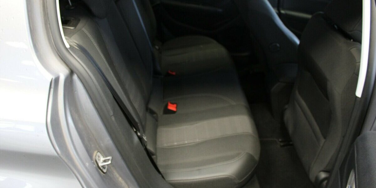 Peugeot 308 1.5 BlueHDi Allure Pack 61.193 km 13.980 &euro; Euskirchen 53881