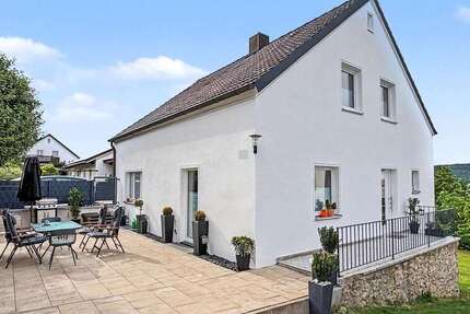 Haus Parsberg - 4 Zimmer, 130 m&sup2;, 395.000&euro; | Angebot:26939436