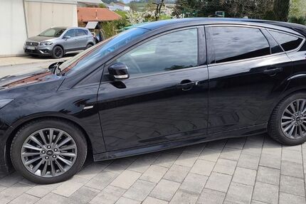 Ford Focus 91.500 km 9.200 &euro; Fürstenstein 94538