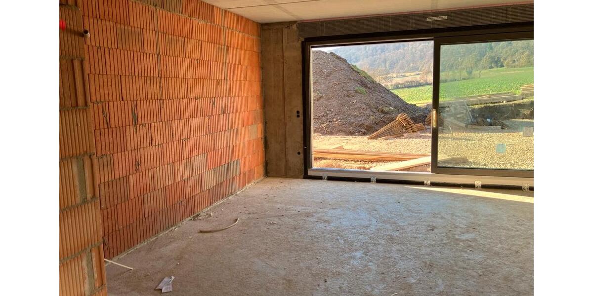 Exklusive Doppelhaushälfte in sonniger Ortsrandlage - Erstbezug 5 zimmer