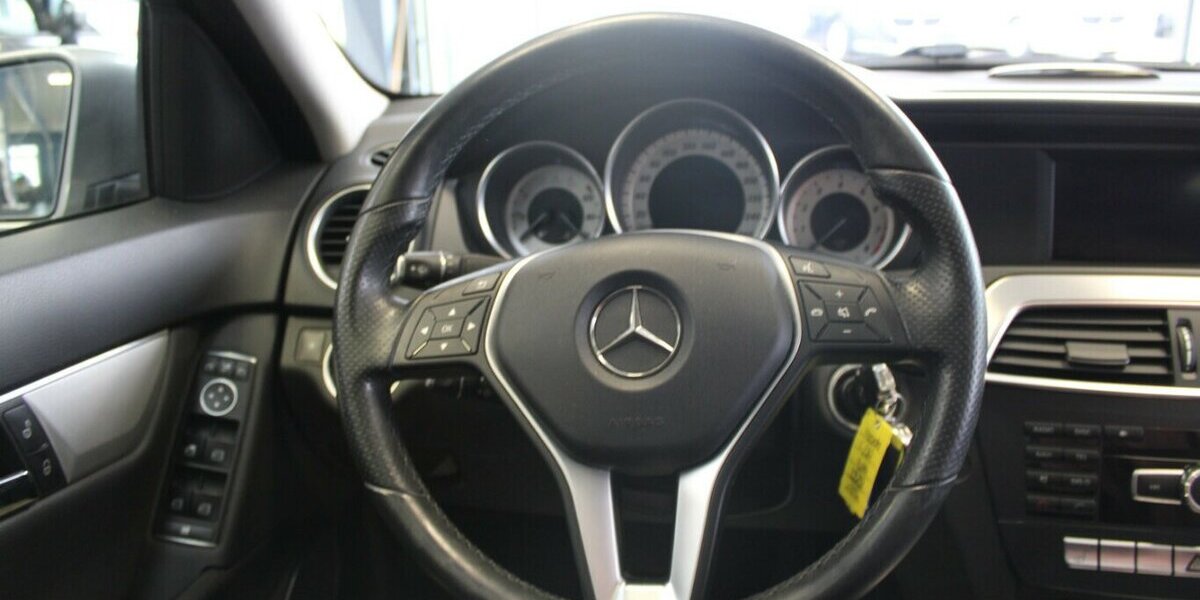 Mercedes-Benz C 180 BlueEFFICIENCY 7G-TRONIC Avantgarde 142.447 km 9.980 &euro; Euskirchen 53881