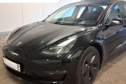 Tesla Model 3 80.000 km 28.350 &euro; Steinbach-Hallenberg OT Herges-Hallenberg 98587