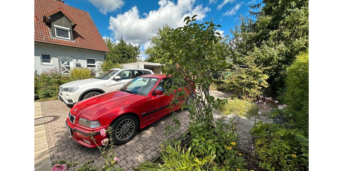 Reihenhaus Roßtal - 6 Zimmer, 127 m&sup2;, 599.000&euro; | Angebot:27299085