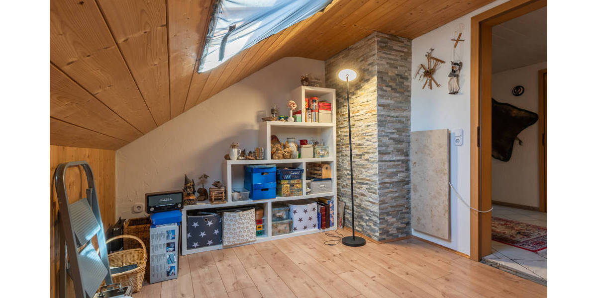 Einfamilienhaus Schöllnach Poppenberg - 5 Zimmer, 150 m&sup2;, 270.000&euro; | Angebot:26439536