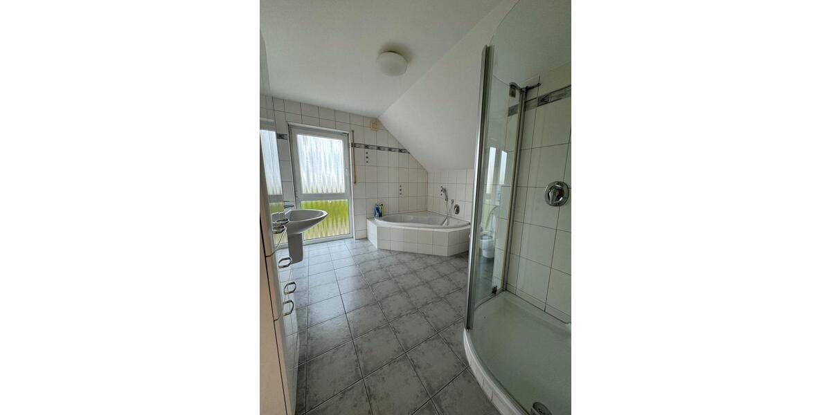 Großzügiges Einfamilienhaus mit Garten und Garage in Niederstotzingen zum vermieten! 4.5 zimmer