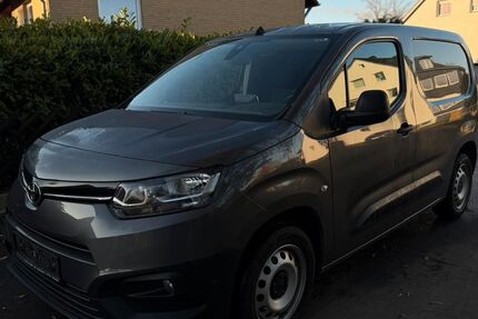 Toyota Proace City 110.000 km 10.700 &euro; Braunschweig 38112