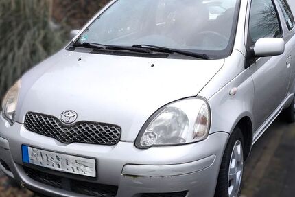 Toyota Yaris 120.000 km 1.485 &euro; Büren 33142