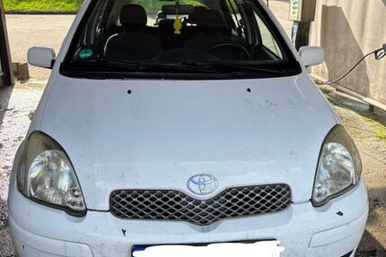 Toyota Yaris 187.323 km 1.500 € Eibenstock 08309