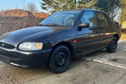 Ford Escort 138.000 km 2.222 &euro; Basepohl 17153