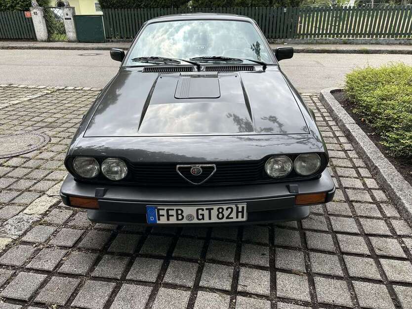 Alfa Romeo GTV 112.500 km 21.900 € Eichenau 82223