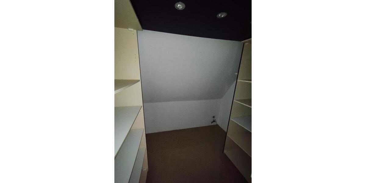 Etagenwohnung Reichenbach im Vogtland - 3 Zimmer, 103 m&sup2;, 399&euro; | Angebot:26176769