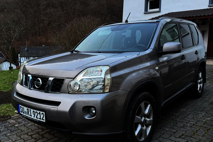 Nissan X-Trail 294.258 km 5.850 &euro; Windeck 51570